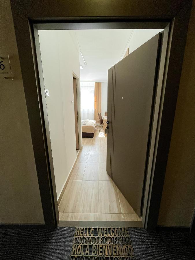 Oereg-To Hotel Es Rendezvenyter Тата Экстерьер фото